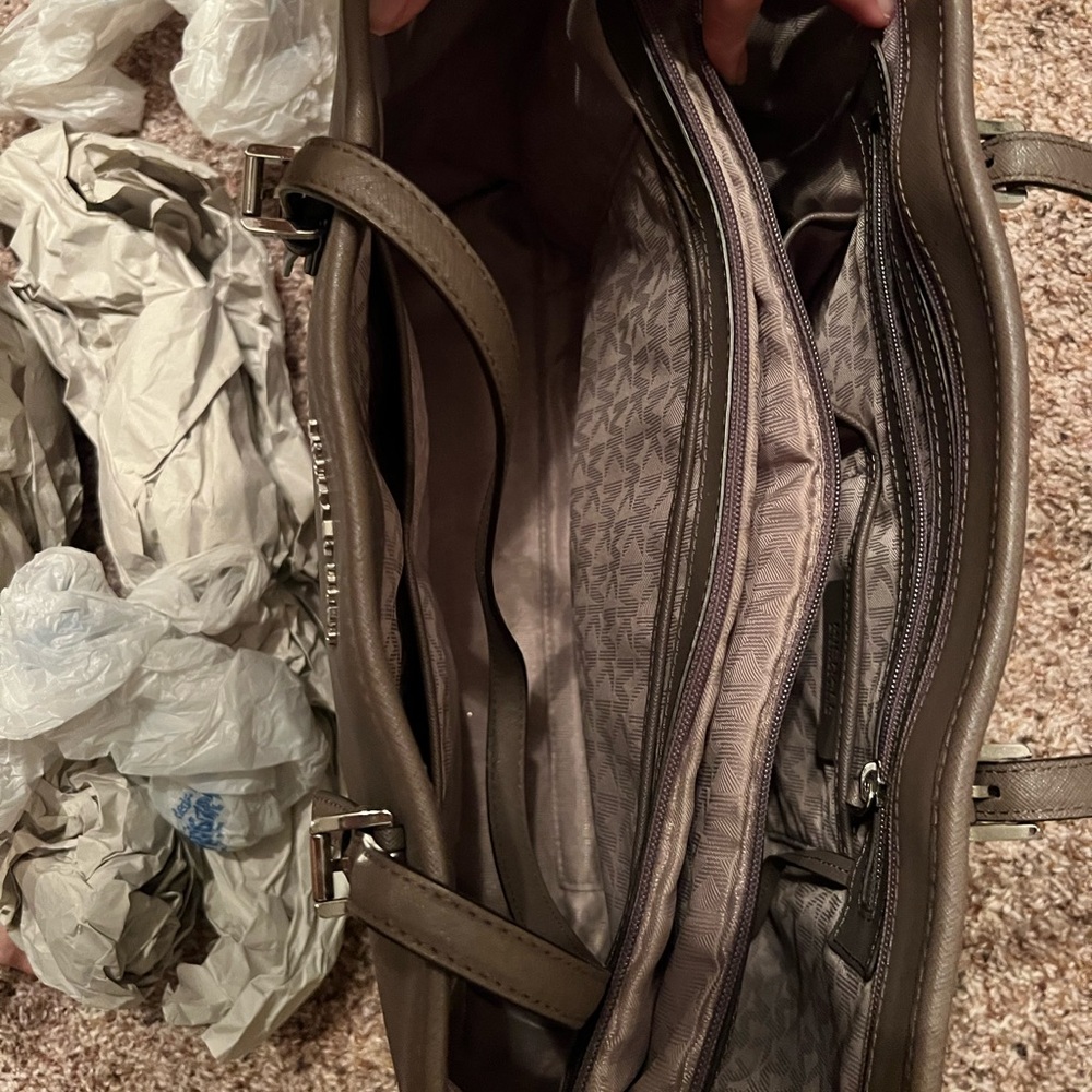 Michael Kors taupe satchel handbag - Picture 3 of 5